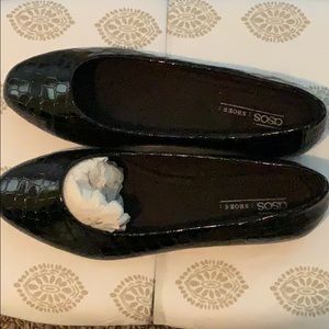 NWT ASOS black/croc flats